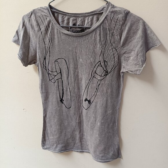 2/$20 Ballet Point Shoes Stonewash Grunge Raw Hem Graphic Tee - Picture 1 of 10